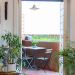 Trastevere Relax By In *